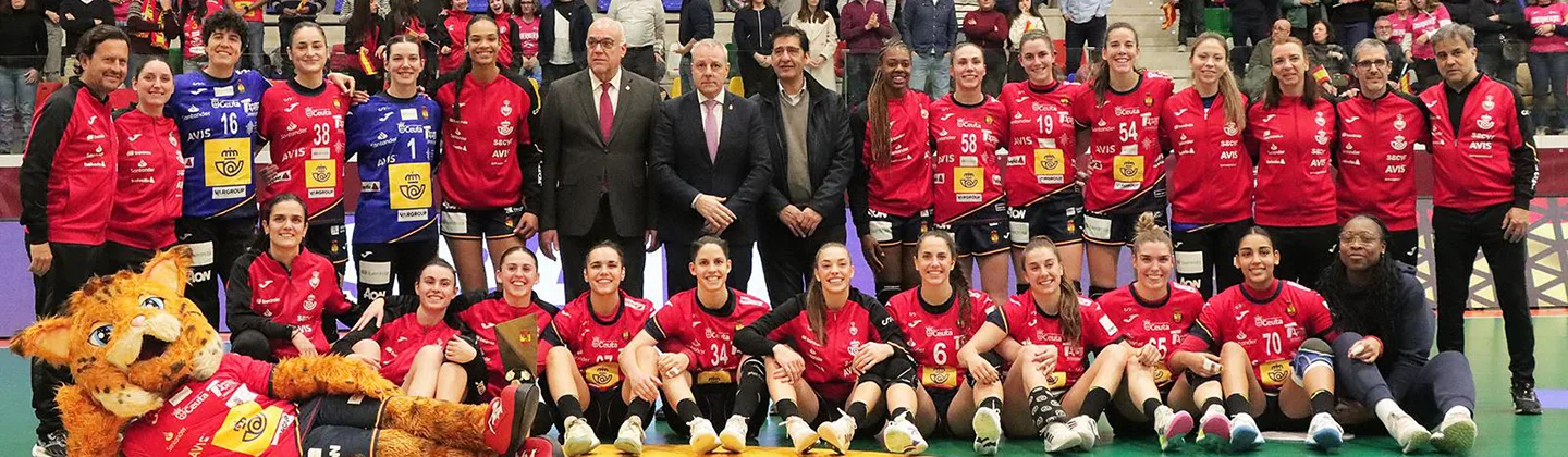 Guerreras Campeonas Torneo Internacional de Manzanares copia